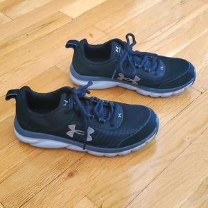 UNDER ARMOUR SNEAKERS
